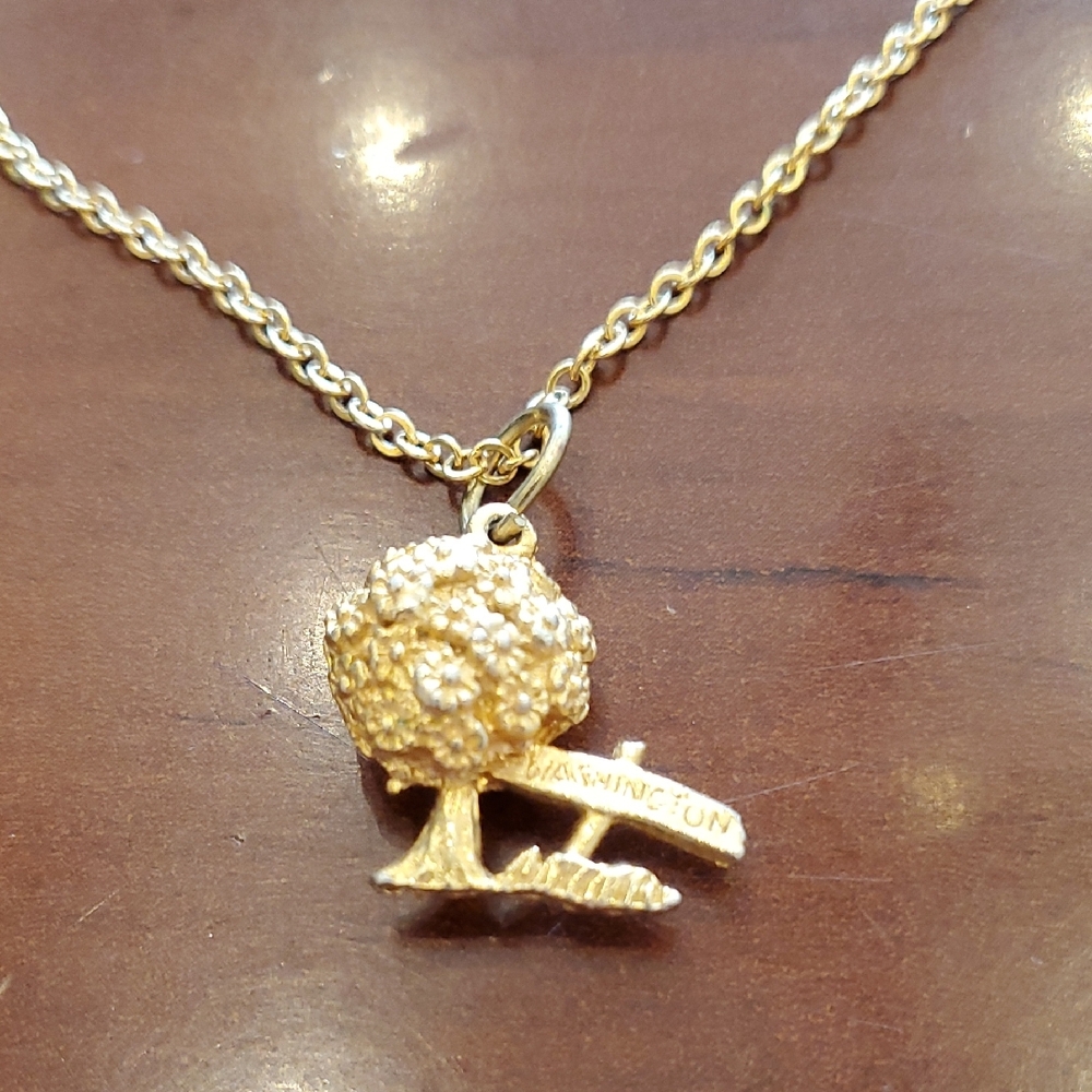Washington Apple Tree Necklace